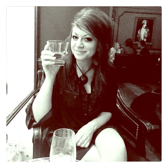 Meet the Poshmarker - Picture 1 of 1